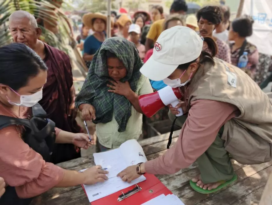 On-site volunteers are able to provide immediate help.
